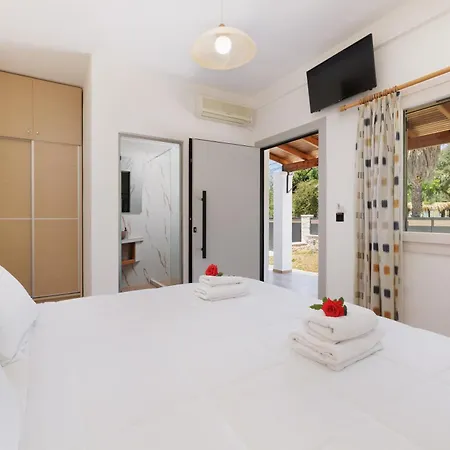 Santos Apartments & Studios Dassia  Exterior photo