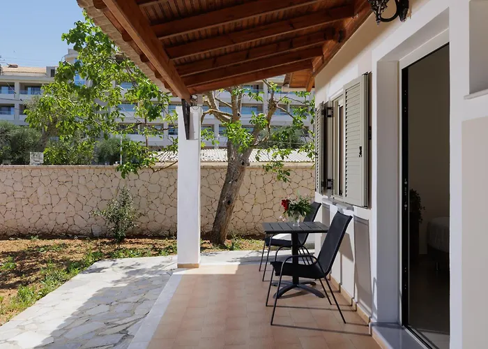 Santos Apartments & Studios