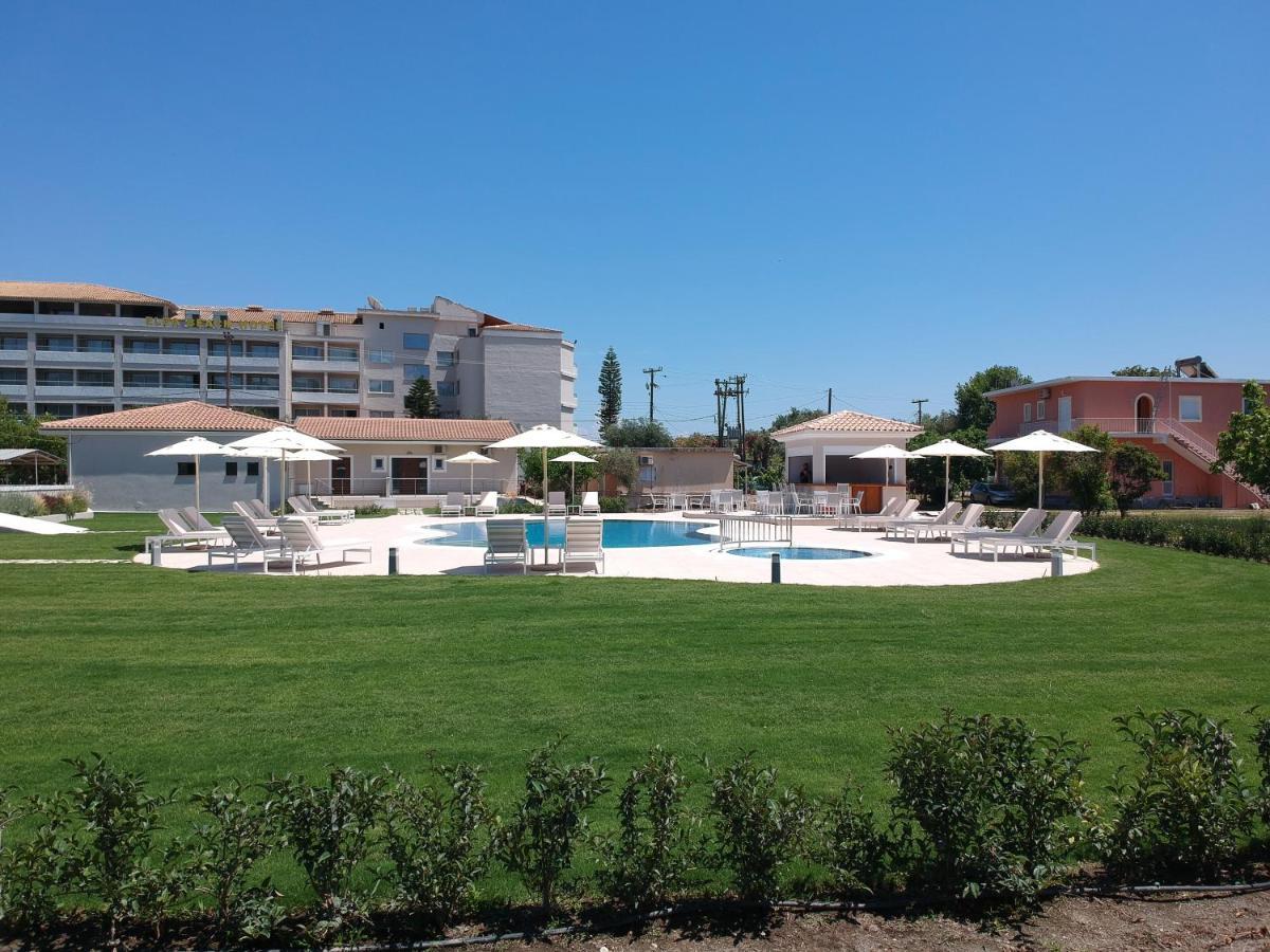 Santos & Apartment Dassia (Corfu)