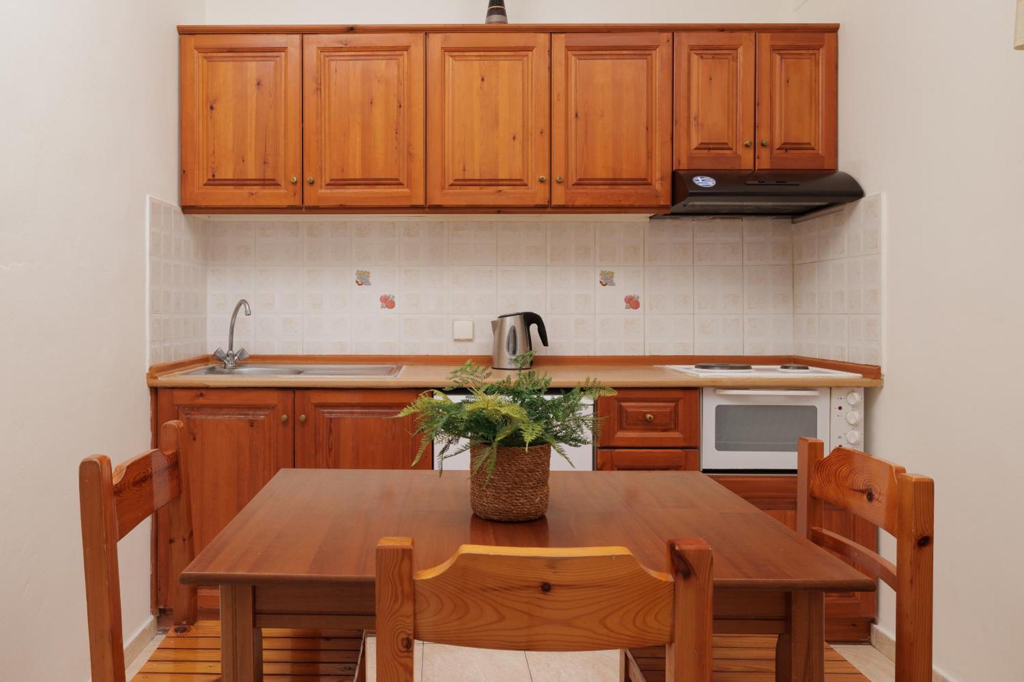 Santos & Apartment Dassia (Corfu)