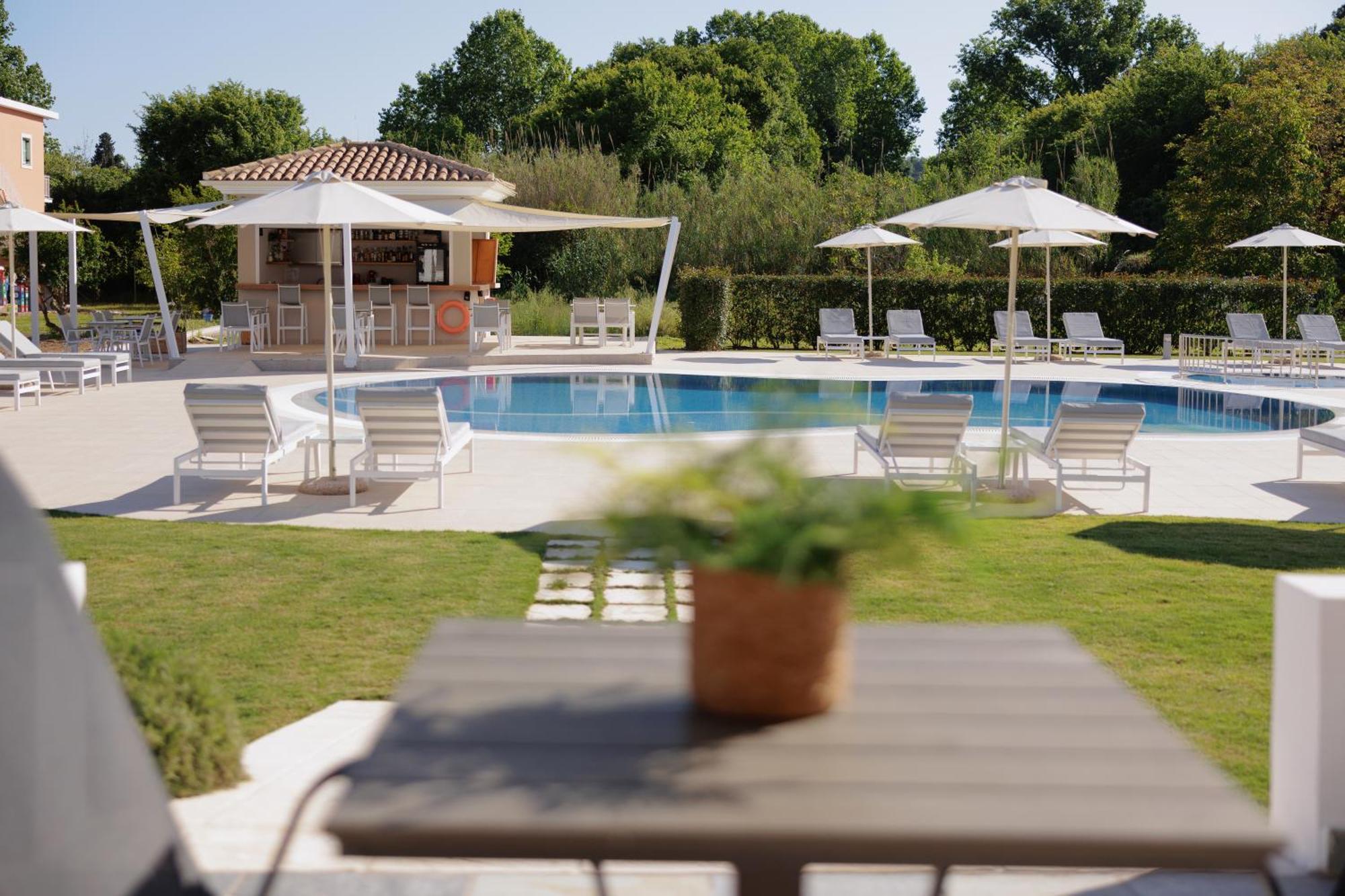Santos & Dassia (Corfu)