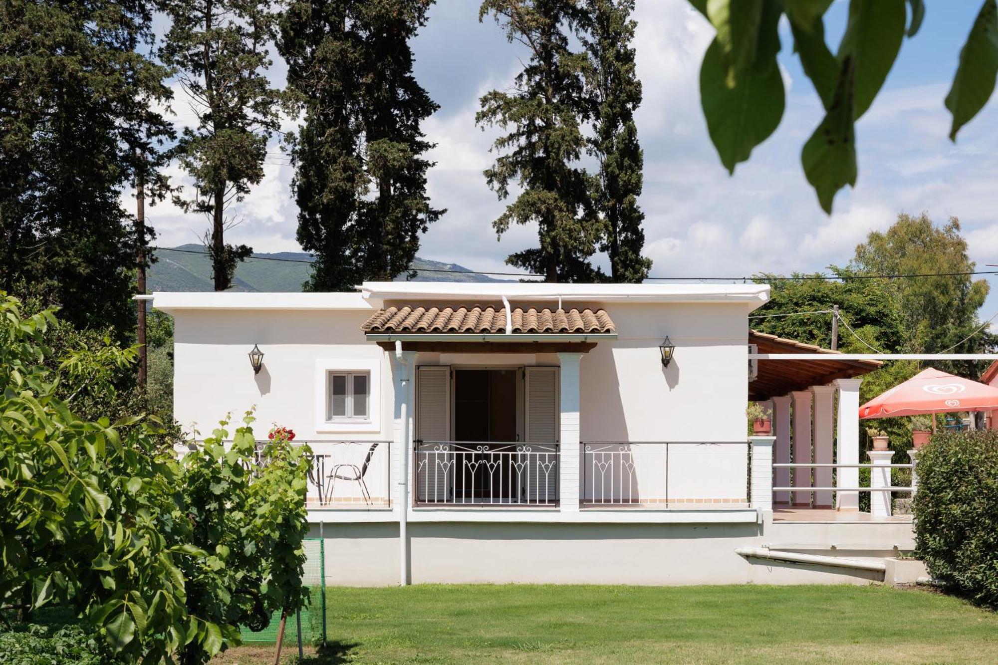 Santos & Dassia (Corfu)